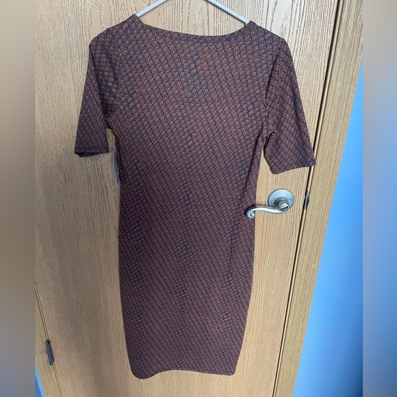 Dress - Picture 4 of 6